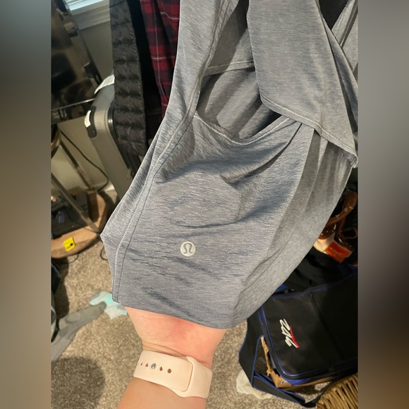 Lululemon top with built in sports bra - Picture 3 of 4